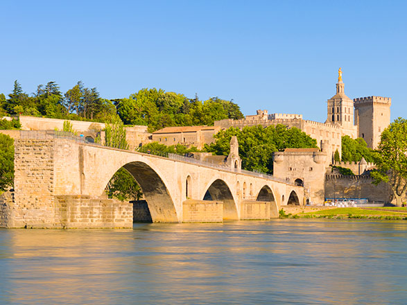 Escale AVIGNON - ARLES