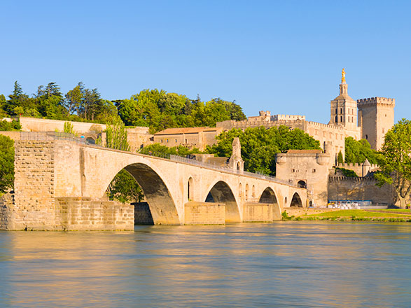 Escale Avignon - Arles