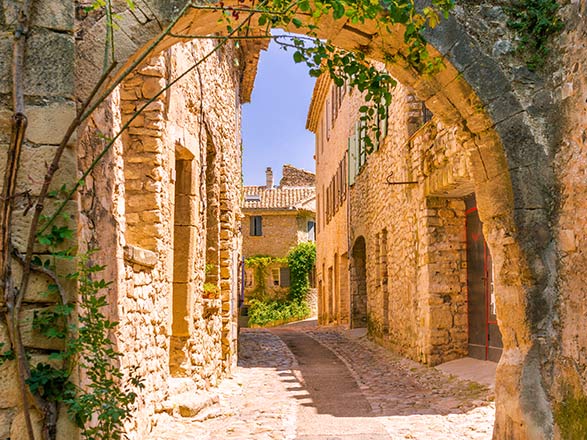 Escale AVIGNON - ARLES