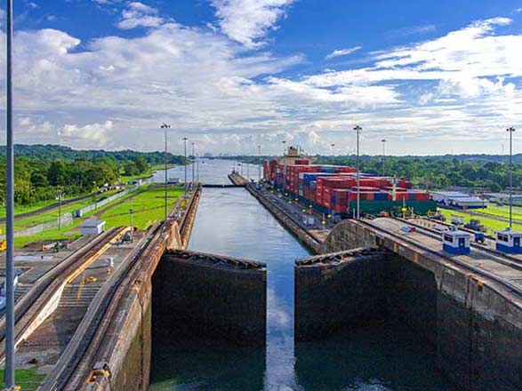Escale Canal de Panama Navigation