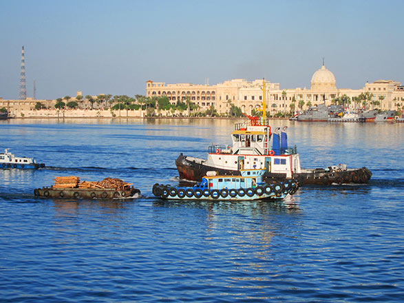 Escale Canal de Suez