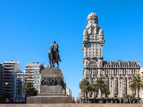 escale,Montevideo-Uruguay_zoom,UY,MVD,33702.jpg