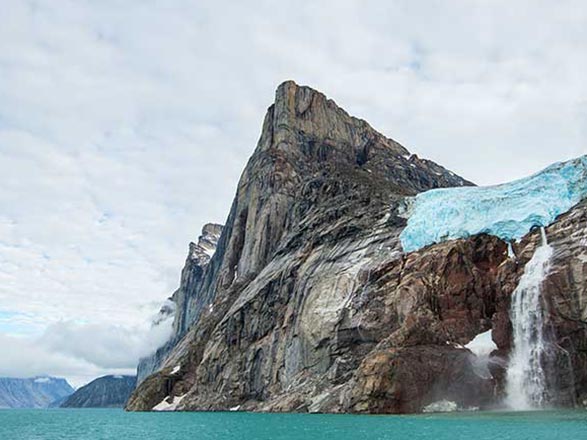 Escale Canada (North Arm Fjord)