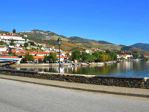 escale,Pinhão-Portugal_zoom,PT,PNO,37078.jpg