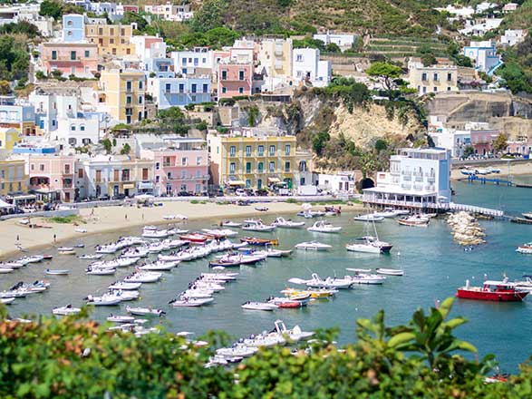 escale,Ponza-Italie_zoom,IT,PNZ,516170.jpg
