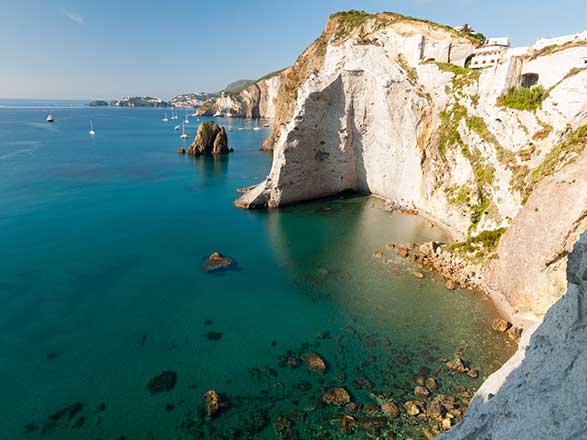 escale,Ponza-Italie_zoom,IT,PNZ,516173.jpg
