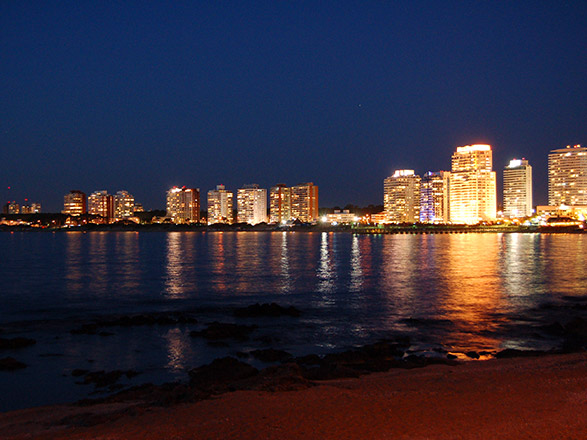 escale,Punta del Este-Uruguay_zoom,UY,PDP,33700.jpg