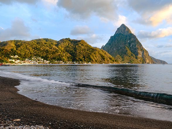 escale,Soufrière-Sainte-lucie_zoom,LC,SFI,519790.jpg