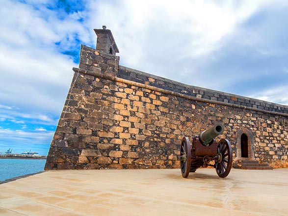 https://static.abcroisiere.com/images/fr/escales/escale,arrecife-arrecife_zoom,ES,ACE,38457.jpg
