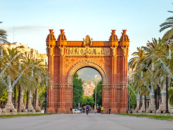 https://static.abcroisiere.com/images/fr/escales/escale,barcelone-barcelone_zoom,ES,BCN,516904.jpg