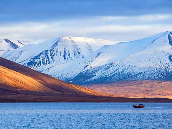 https://static.abcroisiere.com/images/fr/escales/escale,longyearbyen-longyearbyen_zoom,SJ,LYR,74164.jpg