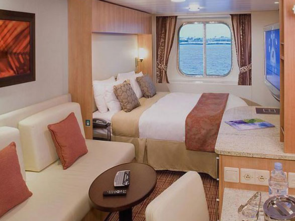 cabine,celebrity-reflection_ext,1166,66778.jpg