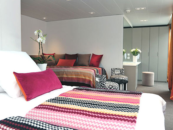 cabine,ms-camargue-ou-similaire-_suite,1209,74129.jpg