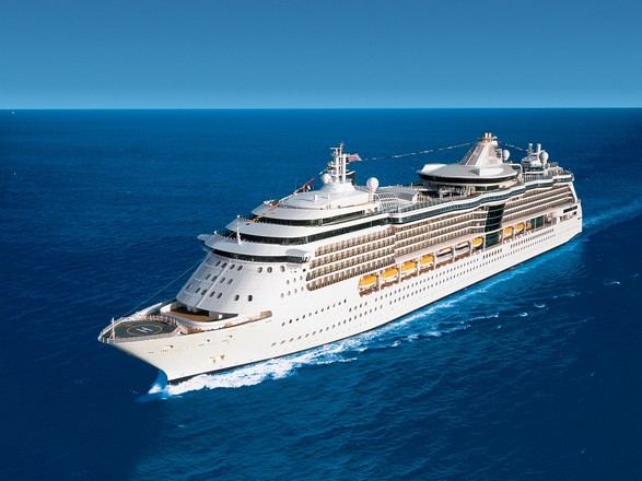 https://static.abcroisiere.com/images/fr/navires/navire,adventure-of-the-seas_max,119,27254.jpg