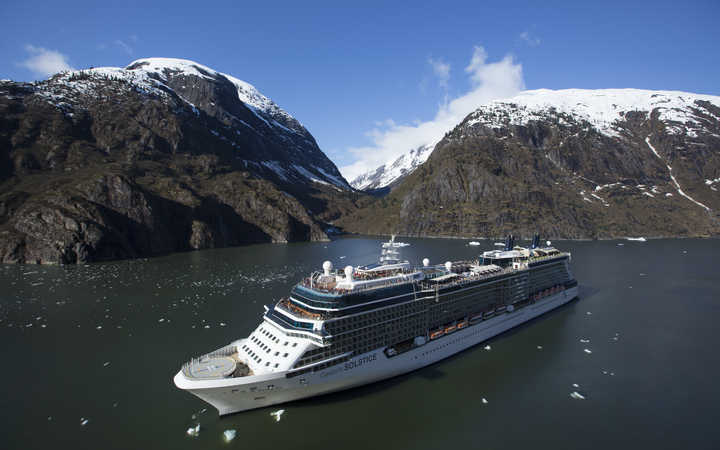 navire,celebrity-solstice_720x450,393,52428.jpg
