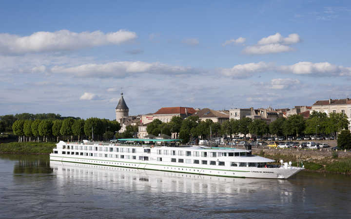navire,cyrano-de-bergerac-ou-similaire-_720x450,1216,50392.jpg