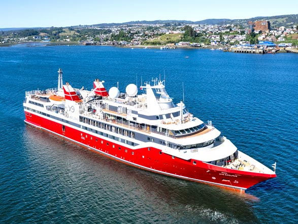 https://static.abcroisiere.com/images/fr/navires/navire,exploris-one_max,1503,531454.jpg