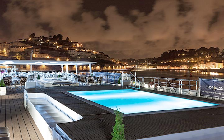 Navire M/S Queen Isabel 