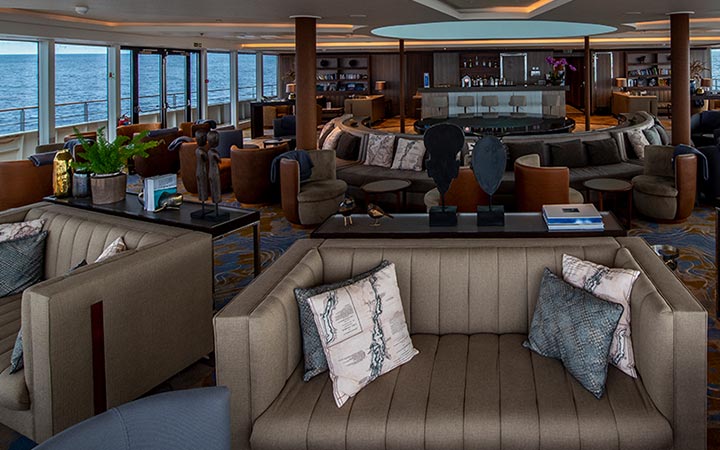 Navire M/S World Explorer