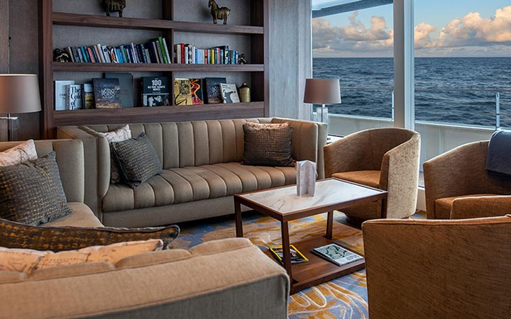 Navire M/S World Explorer