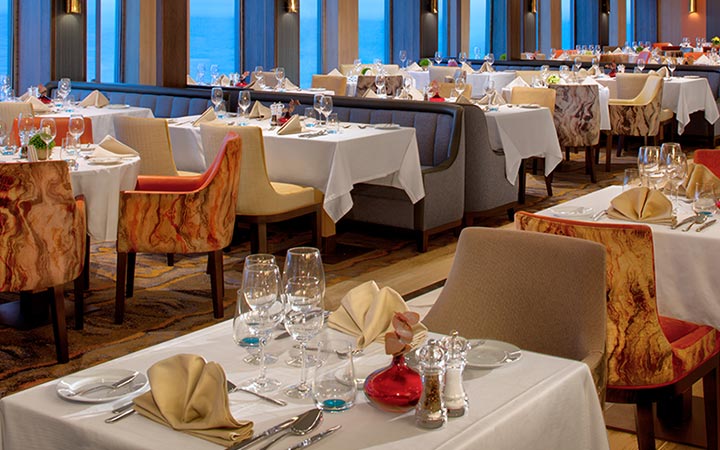 Navire M/S World Explorer