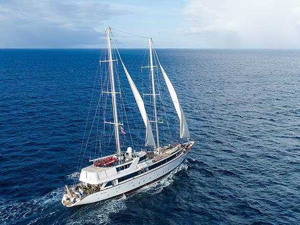 https://static.abcroisiere.com/images/fr/navires/navire,m/s-panorama-ii_max,1230,536706.jpg