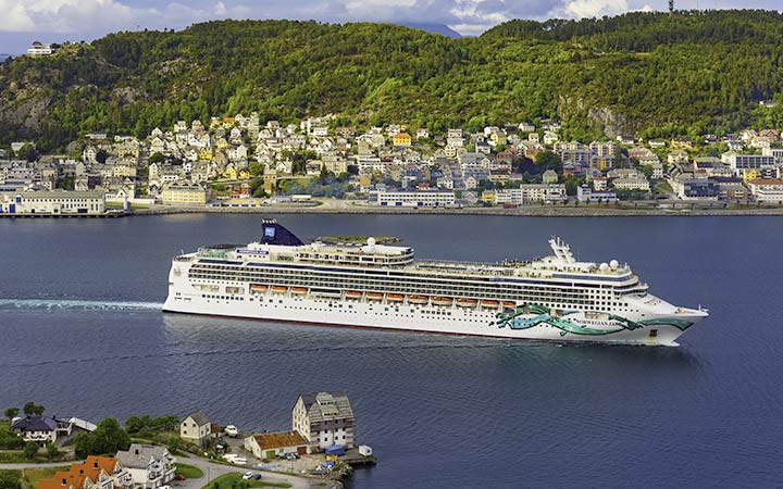 navire,norwegian-jade_720x450,390,515723.jpg