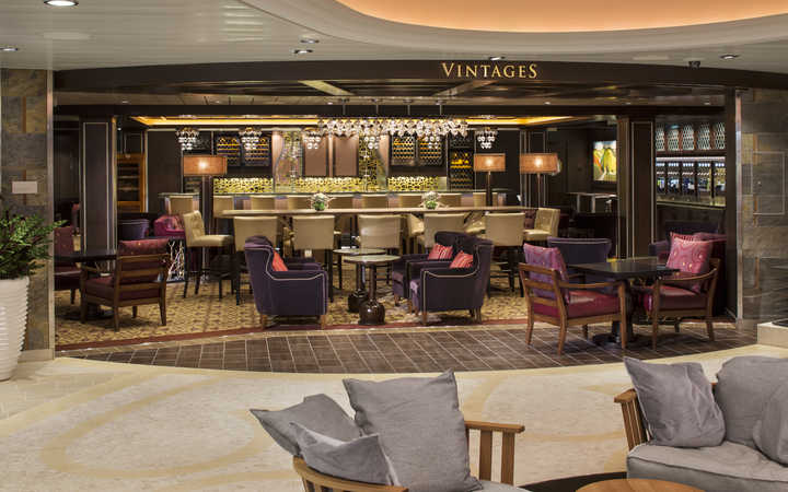 navire,ovation-of-the-seas_720x450,1297,48914.jpg