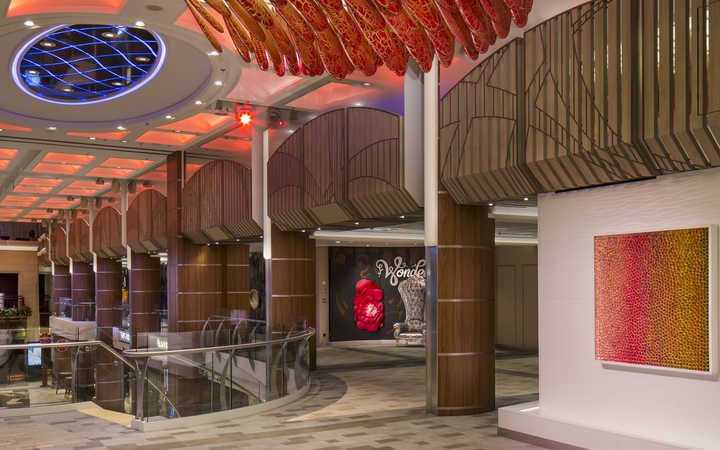 navire,ovation-of-the-seas_720x450,1297,48925.jpg