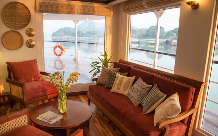 Navire R/V Charaidew II