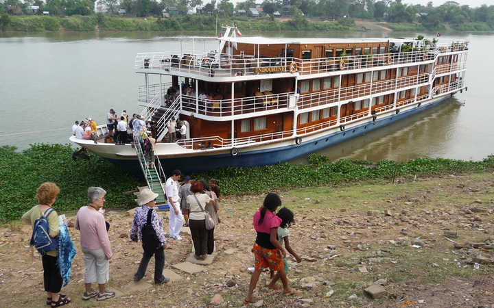 Navire R/V Indochine (ou similaire)