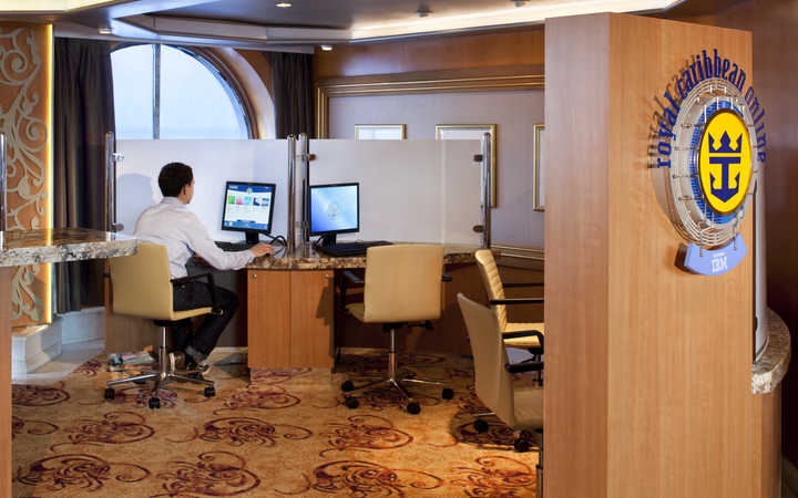 navire,rhapsody-of-the-seas_720x450,1152,48951.jpg
