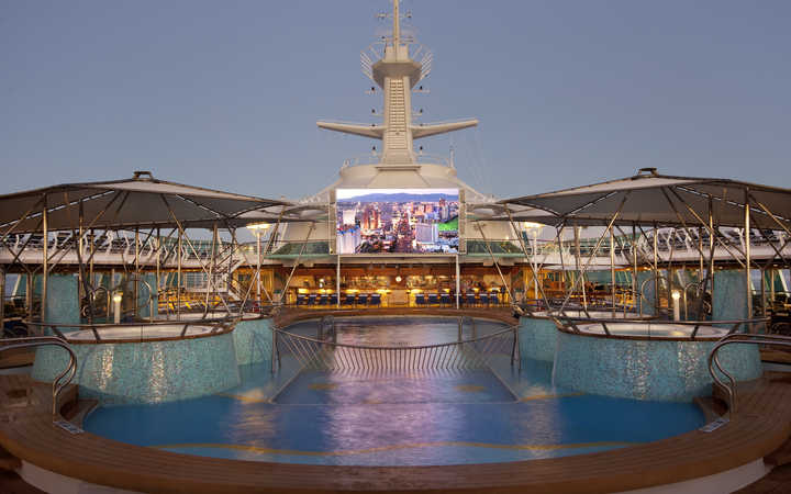 navire,rhapsody-of-the-seas_720x450,1152,48953.jpg