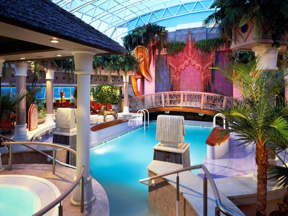 https://static.abcroisiere.com/images/fr/navires/navire,serenade-of-the-seas_max,130,27669.jpg