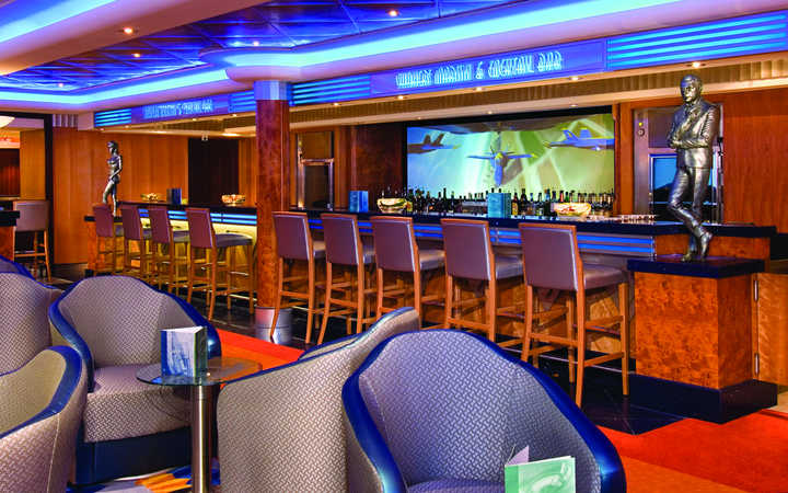 Photo Shaker's Martini Bar