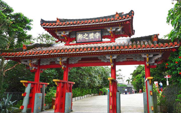 Escale Naha Okinawa