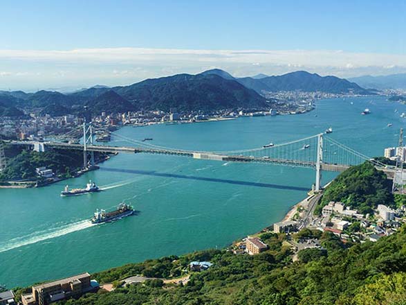 Escale Japon (Détroit de Kanmon)