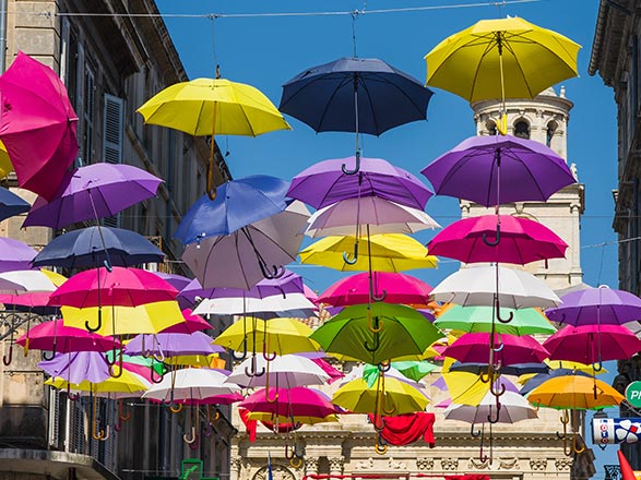 https://static.service-voyages.com/mobile/croisiere/images/fr/escales/escale,arles-arles_zoom,FR,ARL,35139.jpg