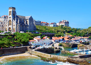 https://static.service-voyages.com/mobile/croisiere/images/fr/escales/escale,biarritz-biarritz_zoom,FR,BIQ,8520.jpg