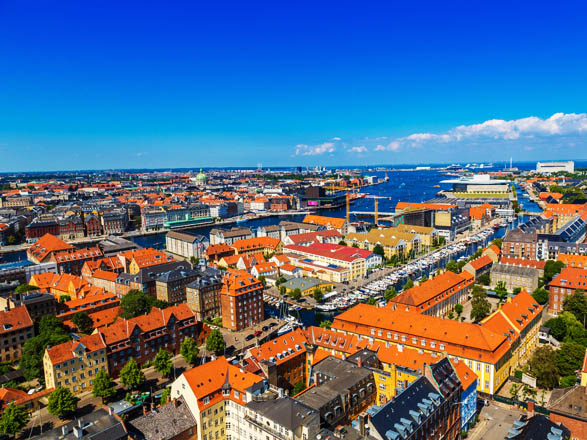 https://static.service-voyages.com/mobile/croisiere/images/fr/escales/escale,copenhague-copenhague_zoom,DK,CPH,40374.jpg