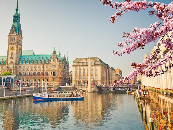 https://static.service-voyages.com/mobile/croisiere/images/fr/escales/escale,hambourg -hambourg _zoom,DE,HAM,538581.jpg