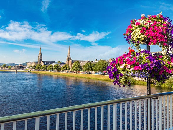 https://static.service-voyages.com/mobile/croisiere/images/fr/escales/escale,inverness-inverness_zoom,GB,INV,38574.jpg