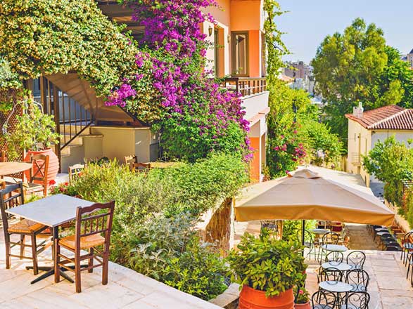 https://static.service-voyages.com/mobile/croisiere/images/fr/escales/escale,le pirée (athènes)-le pirée (athènes)_zoom,GR,PIR,516927.jpg