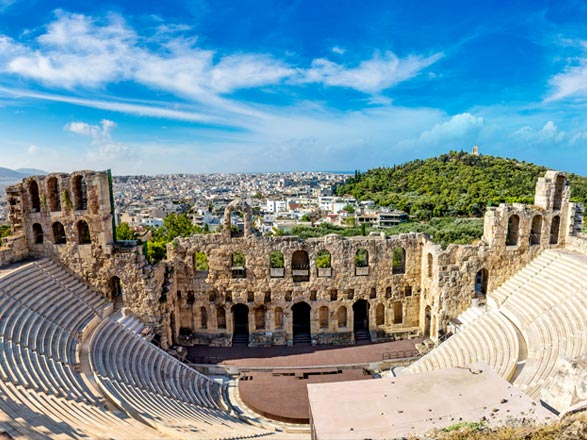 https://static.service-voyages.com/mobile/croisiere/images/fr/escales/escale,le pirée (athènes)-le pirée (athènes)_zoom,GR,PIR,67441.jpg
