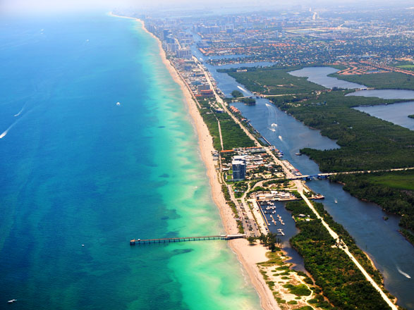 https://static.service-voyages.com/mobile/croisiere/images/fr/escales/escale,port canaveral-port canaveral_zoom,US,PCV,32904.jpg