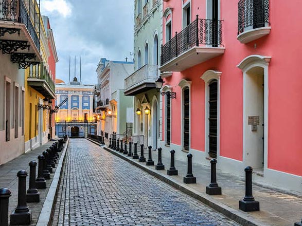 https://static.service-voyages.com/mobile/croisiere/images/fr/escales/escale,san juan (porto rico)-san juan (porto rico)_zoom,PR,SJU,46280.jpg