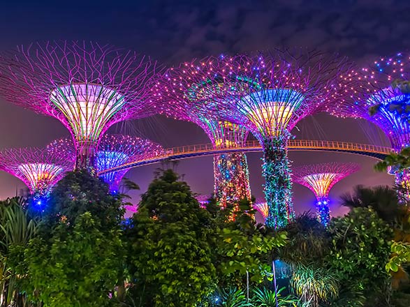 https://static.service-voyages.com/mobile/croisiere/images/fr/escales/escale,singapour-singapour_zoom,SG,SIN,45981.jpg
