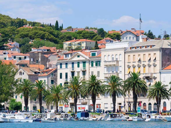 https://static.service-voyages.com/mobile/croisiere/images/fr/escales/escale,split-split_zoom,HR,SPU,46582.jpg