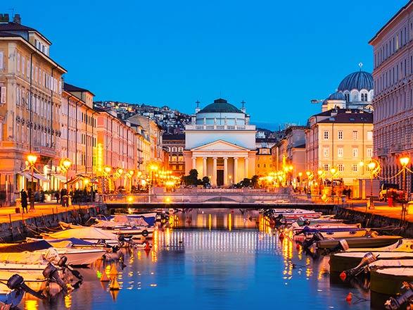 https://static.service-voyages.com/mobile/croisiere/images/fr/escales/escale,trieste-trieste_zoom,IT,TRS,546031.jpg