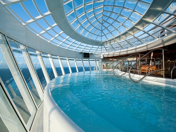 https://static.service-voyages.com/mobile/croisiere/images/fr/navires/navire,allure-of-the-seas_max,475,27293.jpg